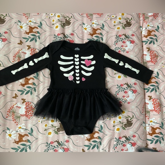 Halloween skeleton tutu onesie - Picture 1 of 3